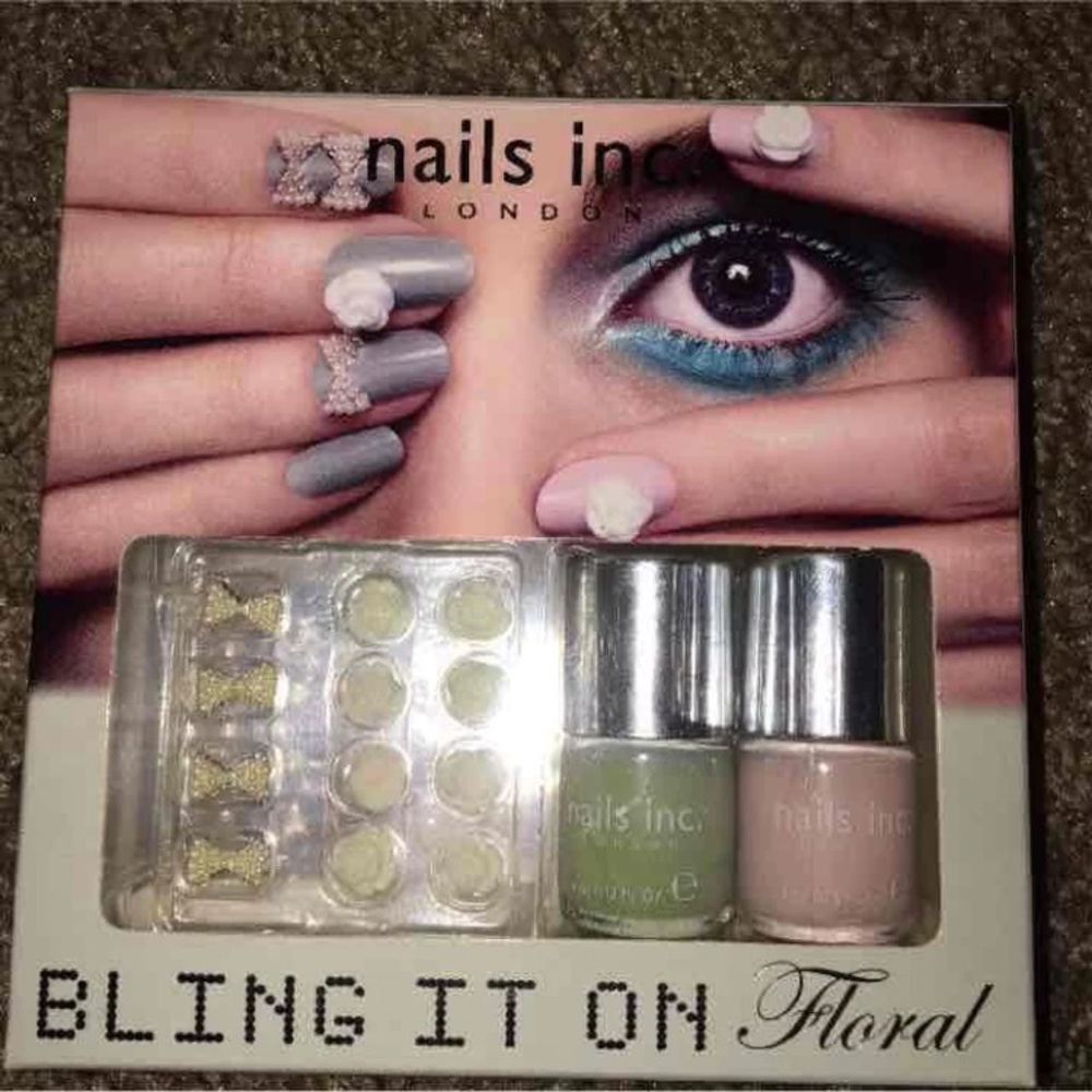 Nail inc bling it on nail set